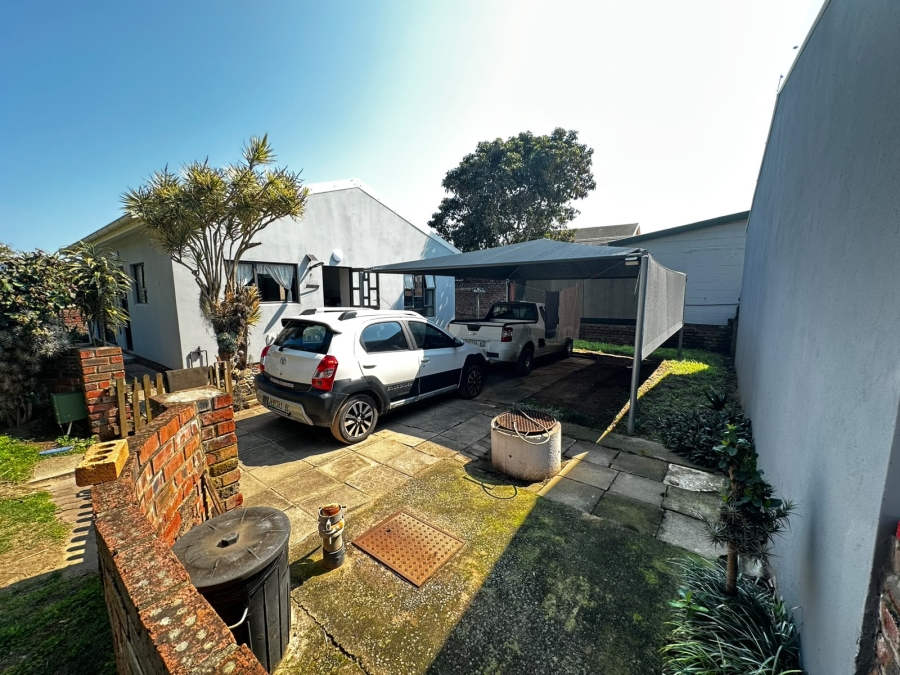 2 Bedroom Property for Sale in Cosy Corner Eastern Cape